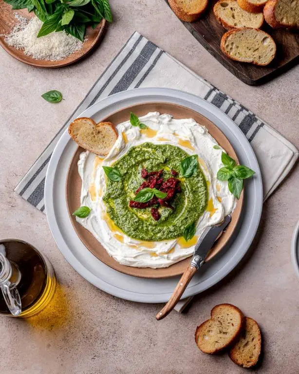 Pesto and Ricotta Bread Dip