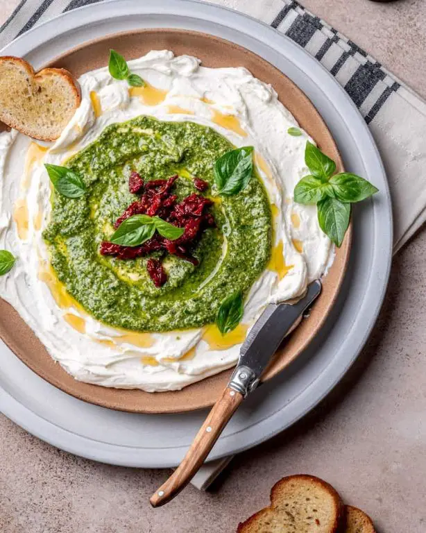 Pesto and Ricotta Dip