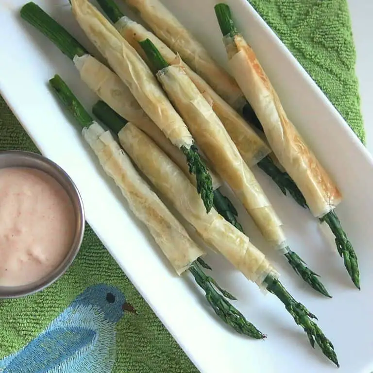 Phyllo-Wrapped Asparagus with Lemon Aioli