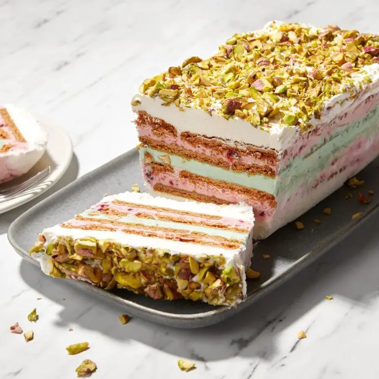 Pistachio Cream Refrigerator Cake