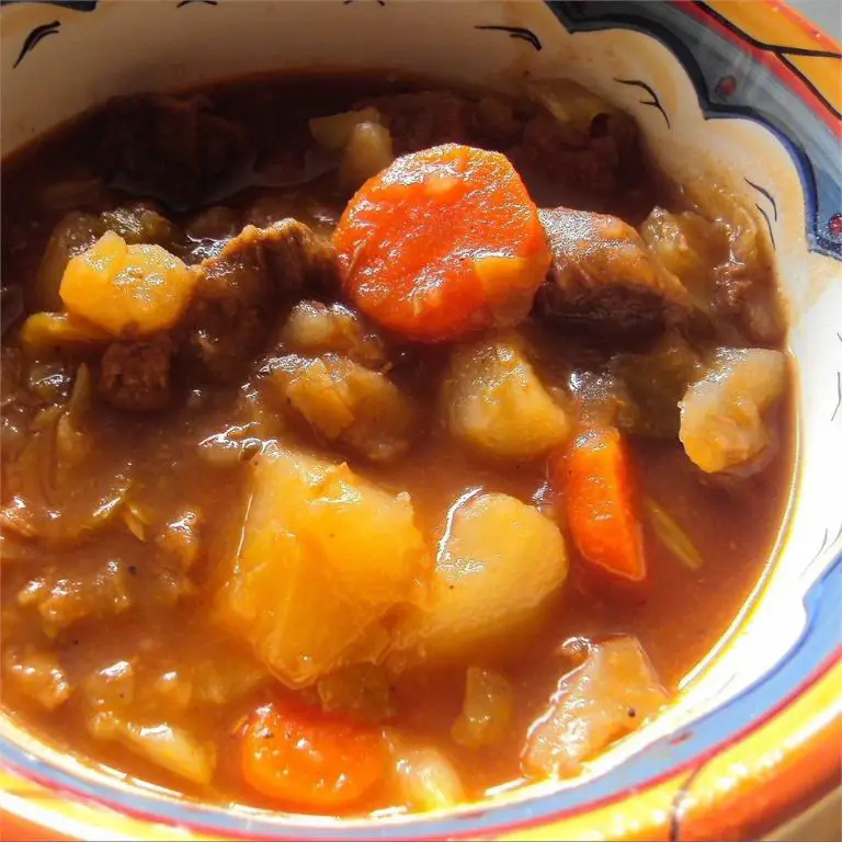 Polish Cabbage and Beef Stew