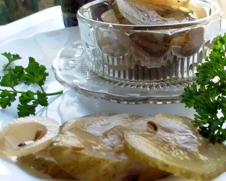 Polish Dill Pickles with Onion Slices