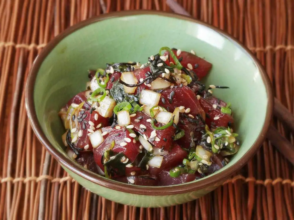 Polynesian Tuna Poke Salad
