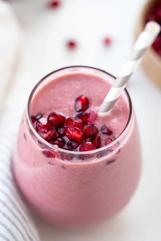 Pomegranate Ginger Smoothie
