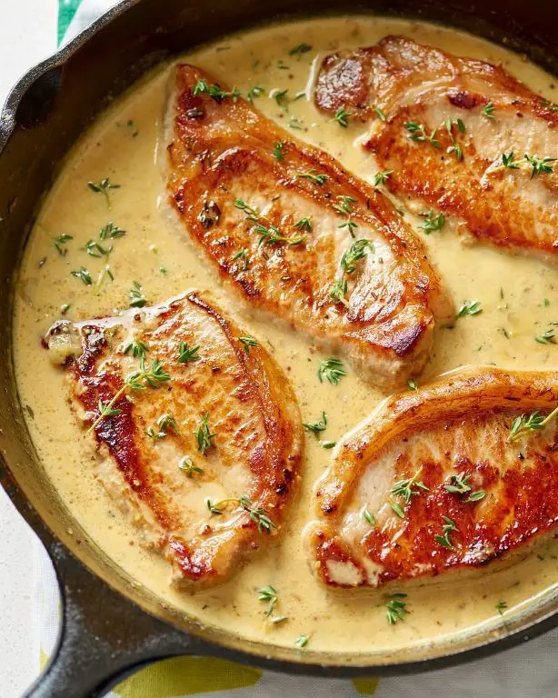 Pork Chops with Creamy Mustard Sauce