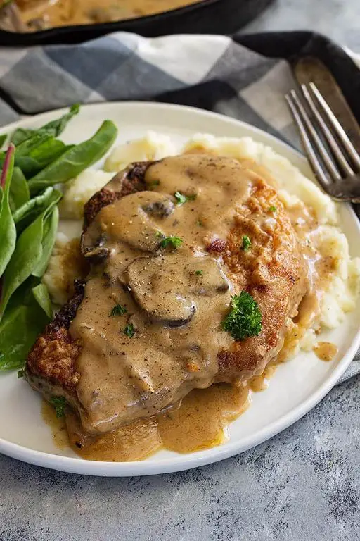Pork Chops with Mushroom Gravy