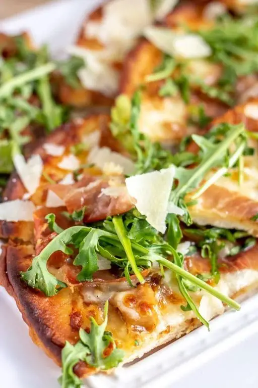 Prosciutto and Arugula Flatbread Pizza