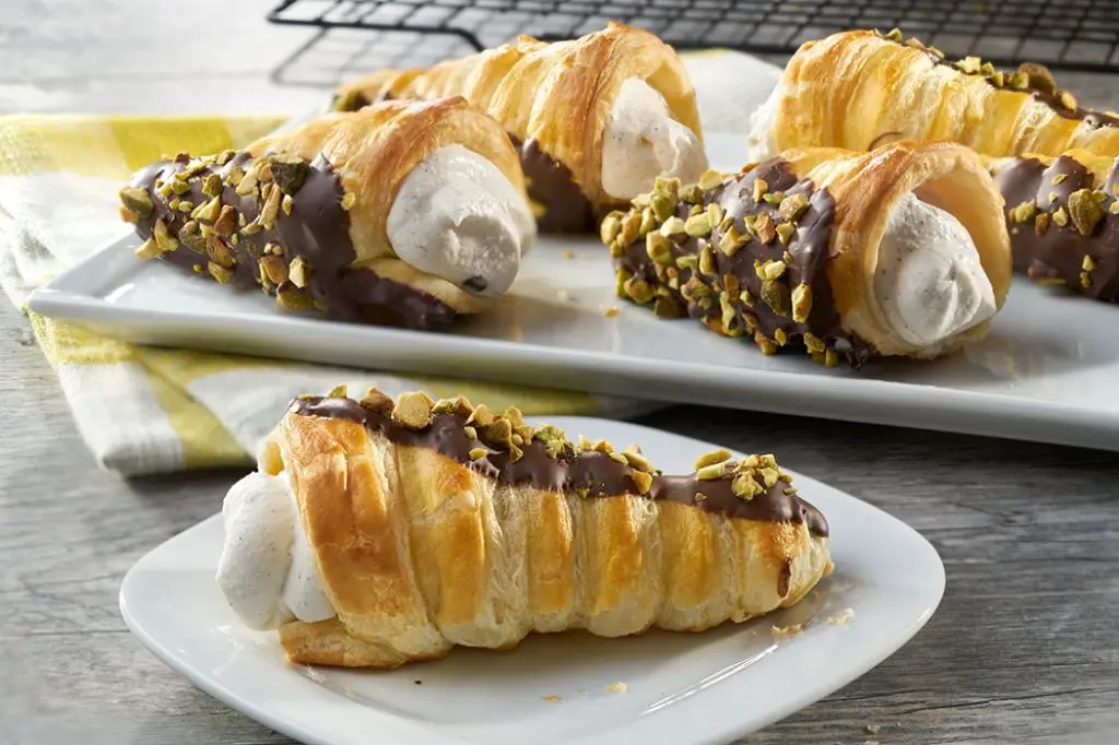 Puff Pastry Cannoli