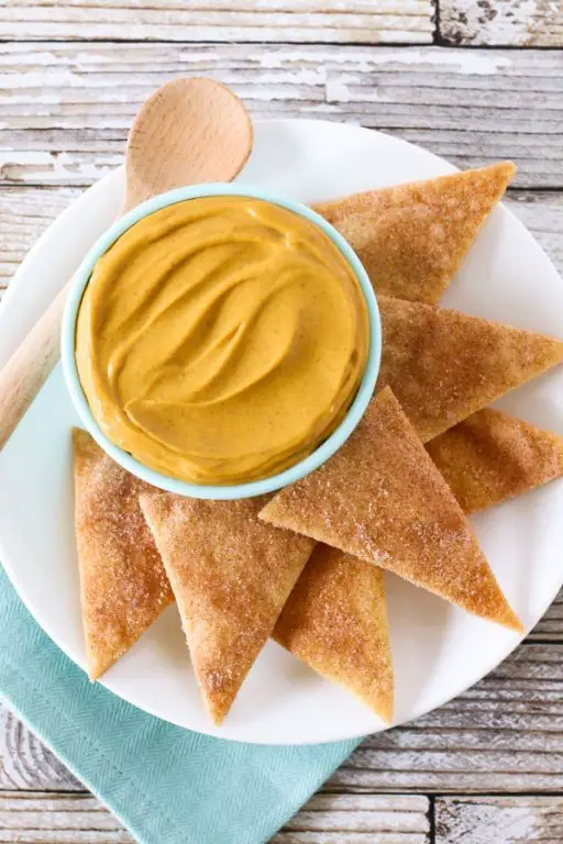 Pumpkin Cheesecake Dip with Cinnamon Sugar Chips