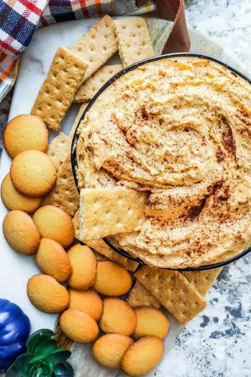 Pumpkin Cream Cheese Dip with Graham Crackers