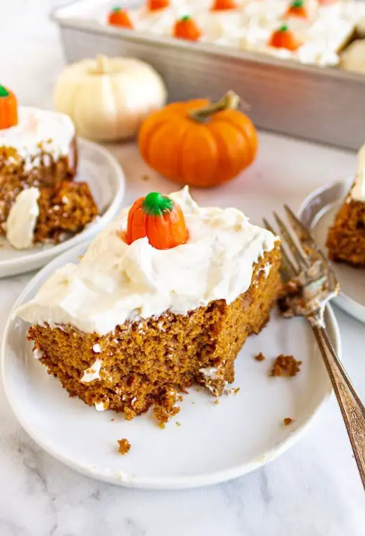 Pumpkin Spice Cake with Greek Yogurt Frosting
