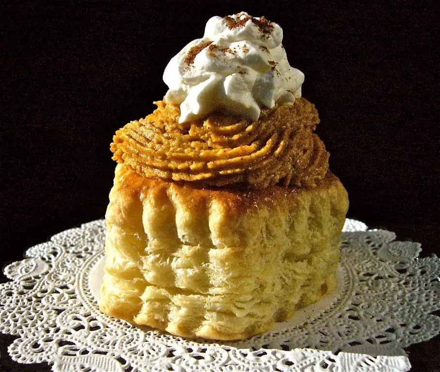 Pumpkin Spice Puff Pastry Shells with Whipped Cream