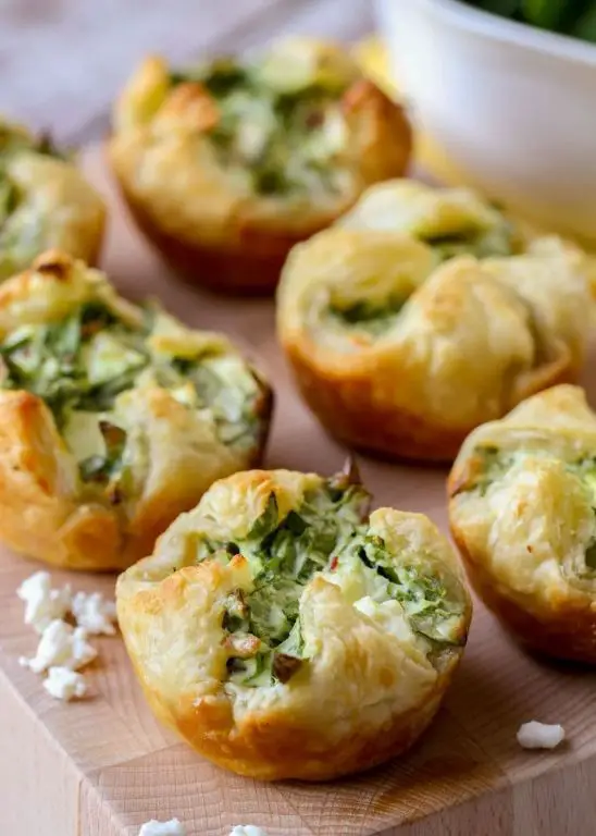 Quick Discard Spinach and Cheese Puffs