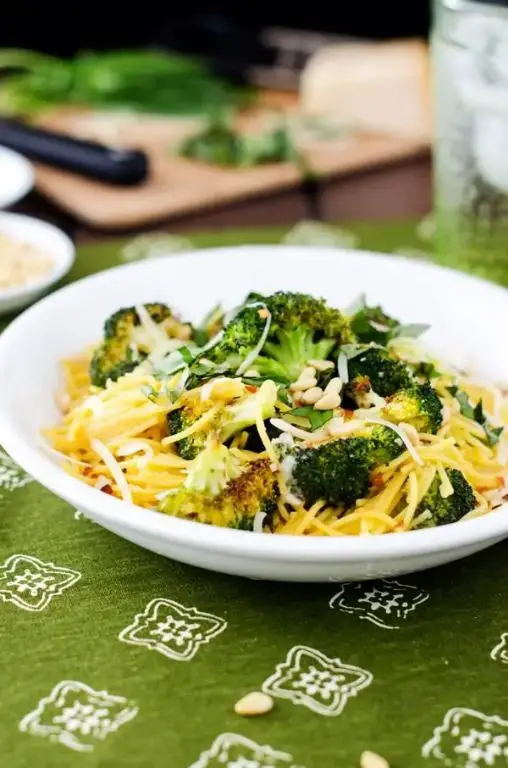 Quinoa Pasta with Broccoli and Parmesan