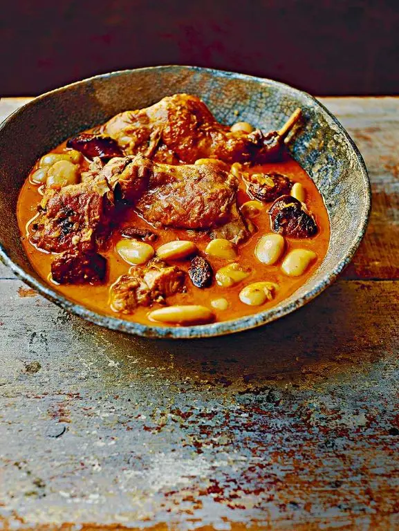 Rabbit and bean casserole