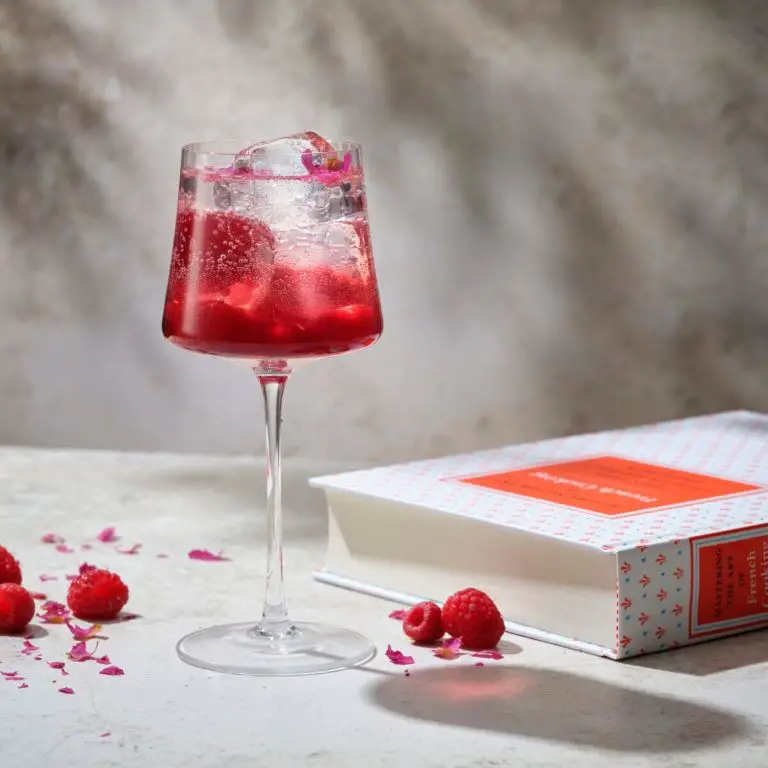 Raspberry Rosé Spritzer