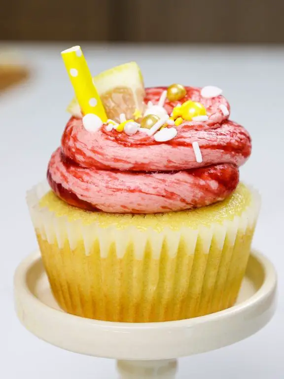Raspberry Swirl Pink Lemonade Cupcakes