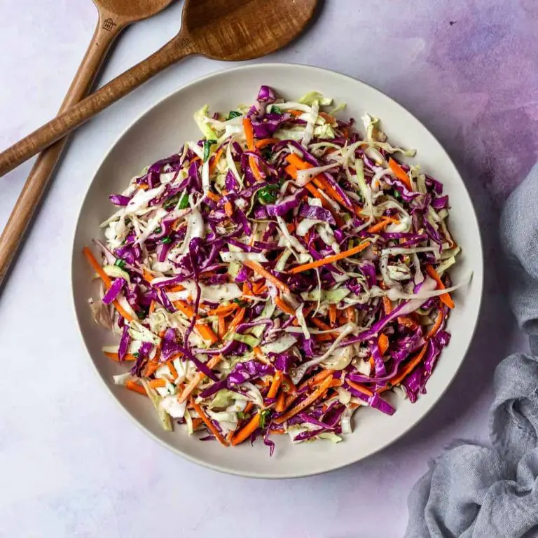 Raw Cabbage and Carrot Coleslaw