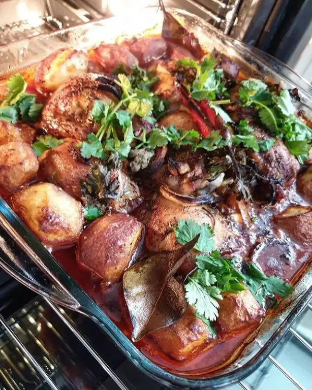 Red Wine Chicken and Potato Bake