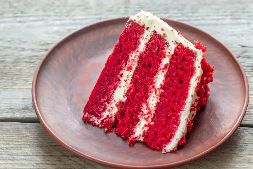 Rich Mayonnaise Red Velvet Cake