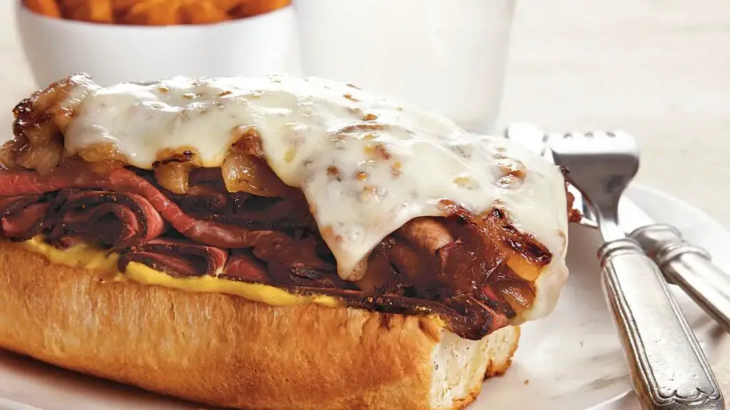 Roast Beef Sandwich with Caramelized Onions