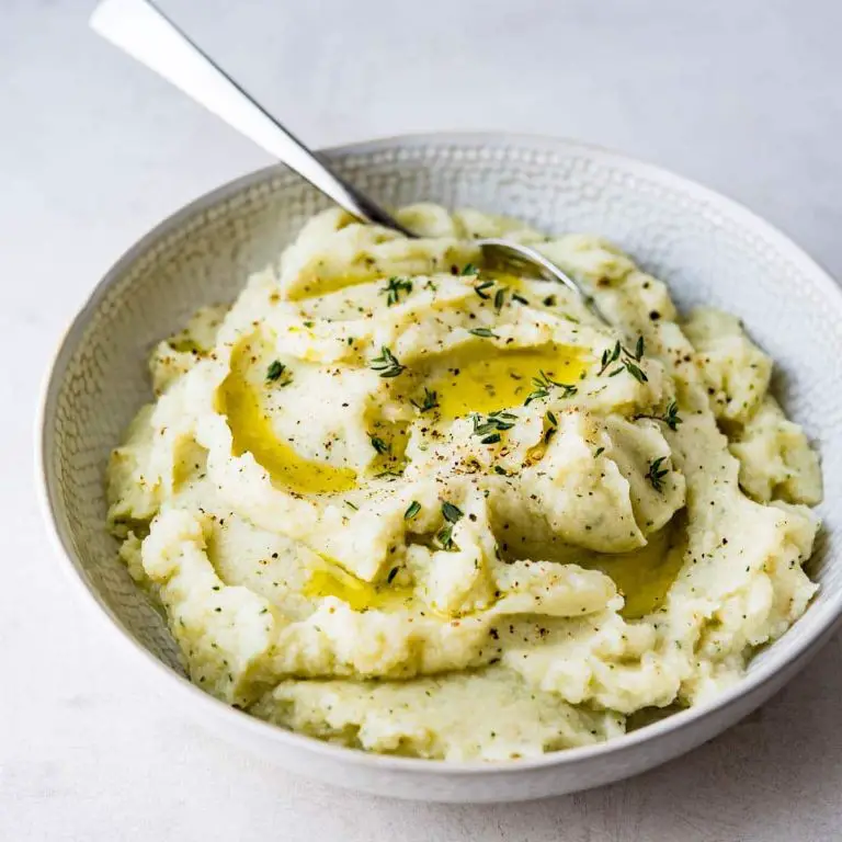 Roasted Garlic Mashed Cauliflower