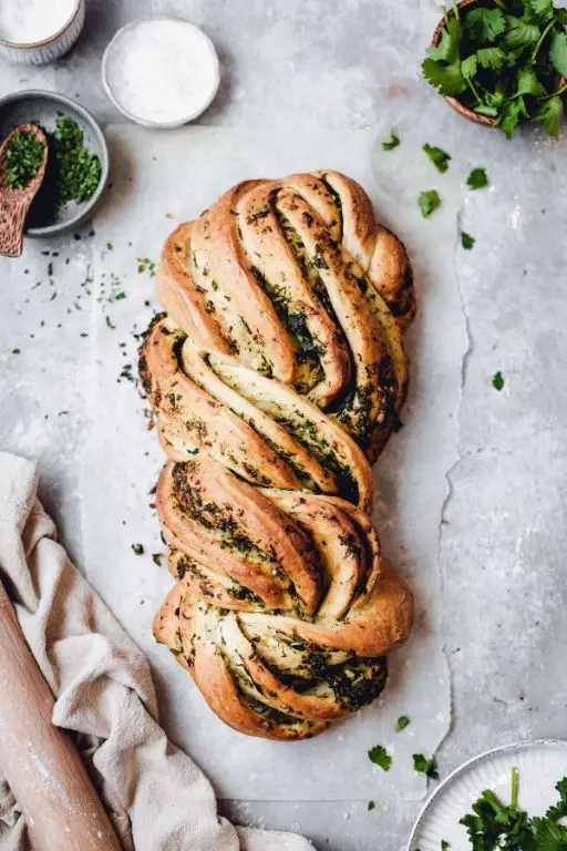 Roasted Garlic and Herb Vegan Challah