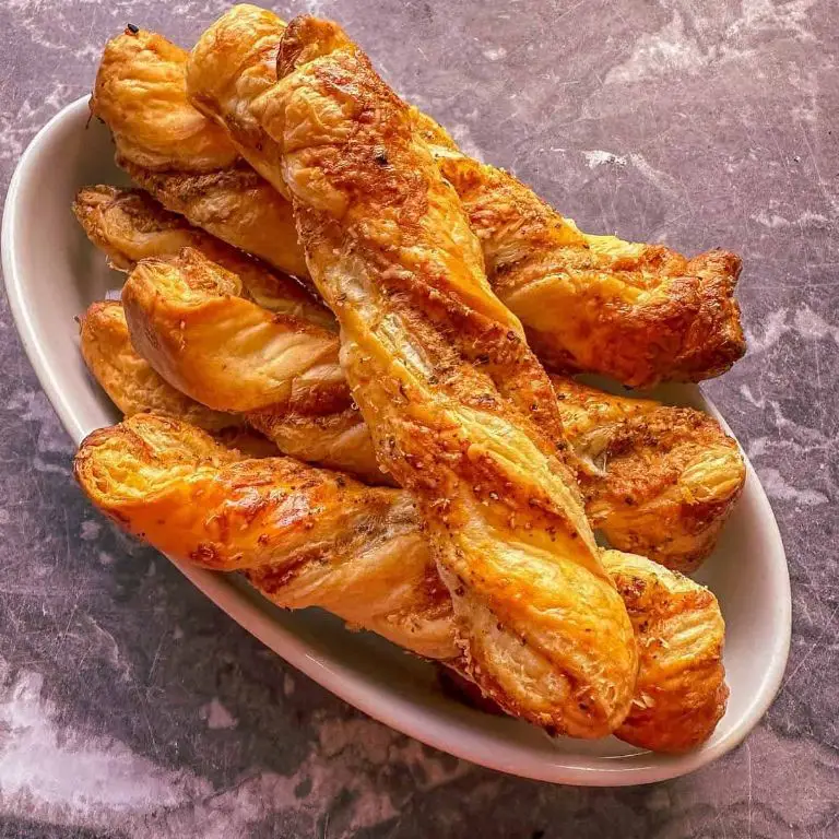 Roasted Garlic and Parmesan Puff Pastry Twists