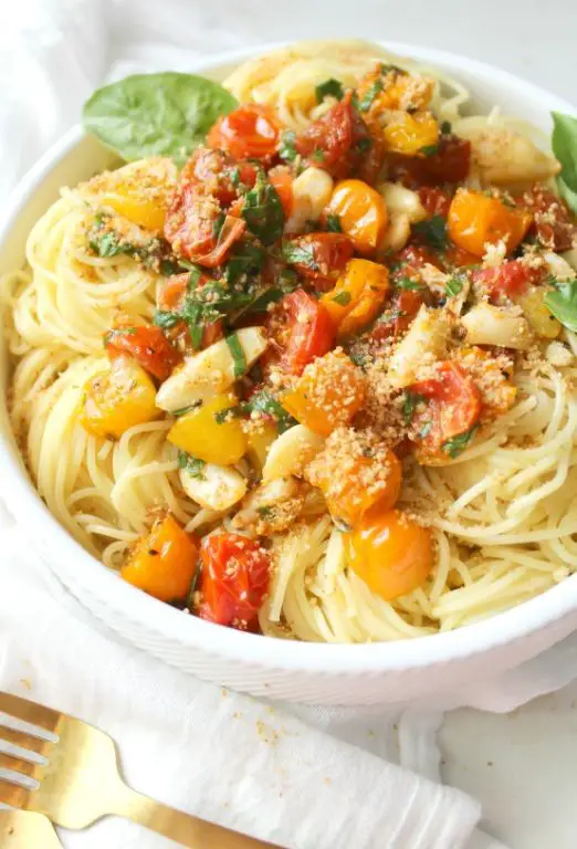 Roasted Garlic and Tomato Spaghetti