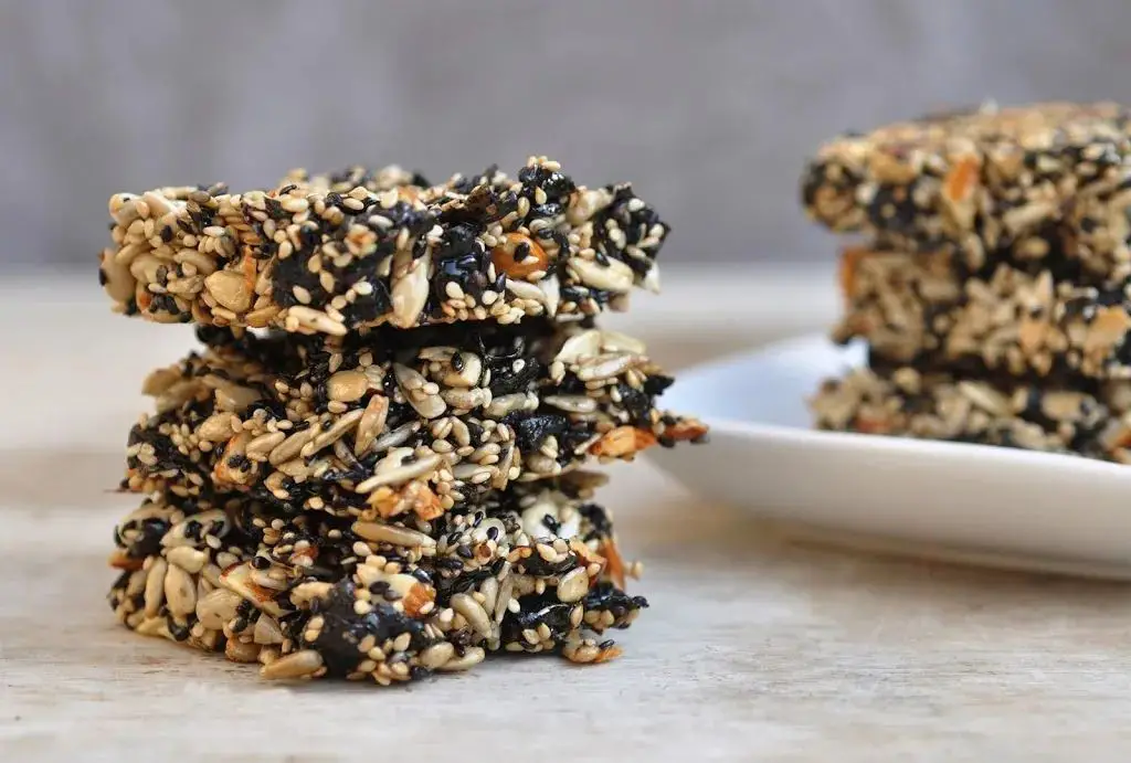 Roasted Kelp with Sesame Seeds