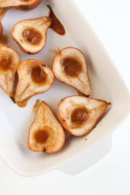Roasted Pears with Honey and Cinnamon