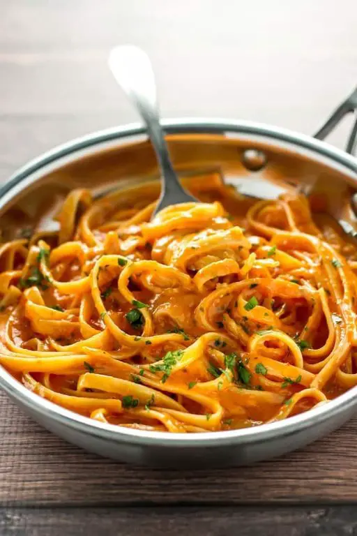 Roasted Red Pepper Alfredo Blackstone Pasta
