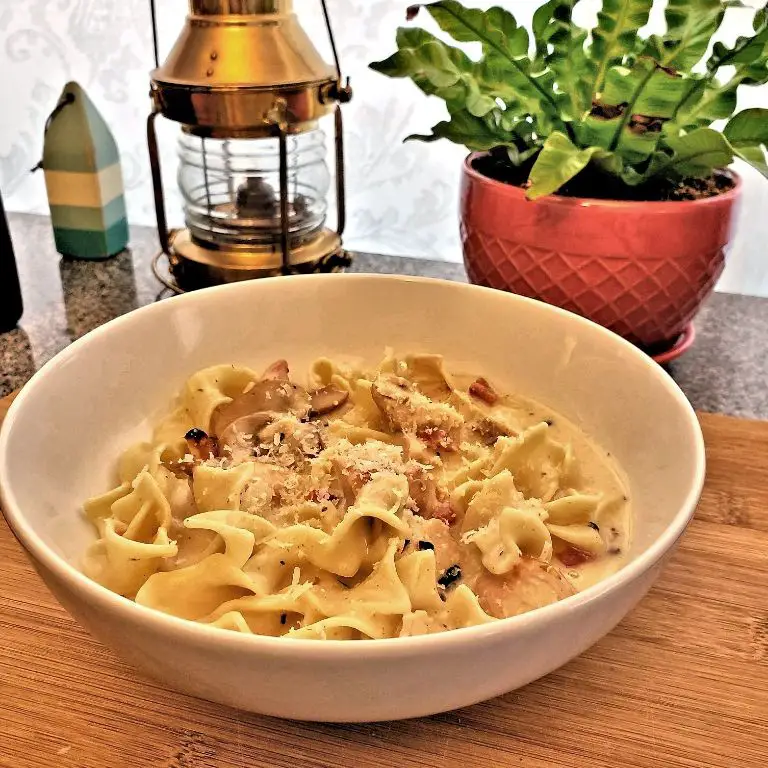 Roasted Red Pepper Chicken Tetrazzini