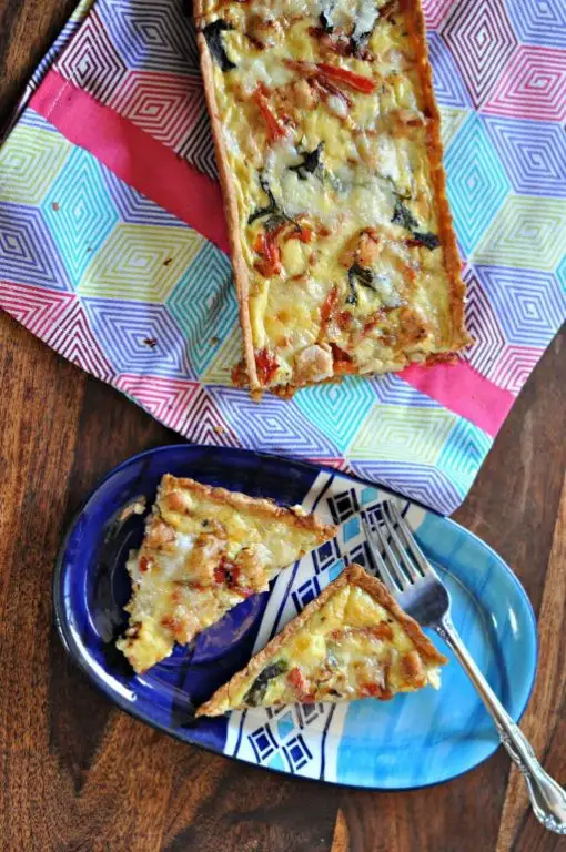 Roasted Red Pepper and Chicken Quiche