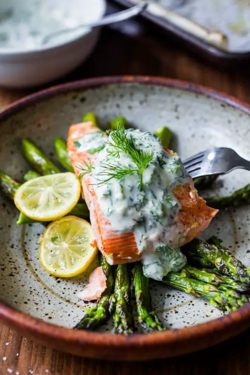 Roasted Salmon with Dill Sauce