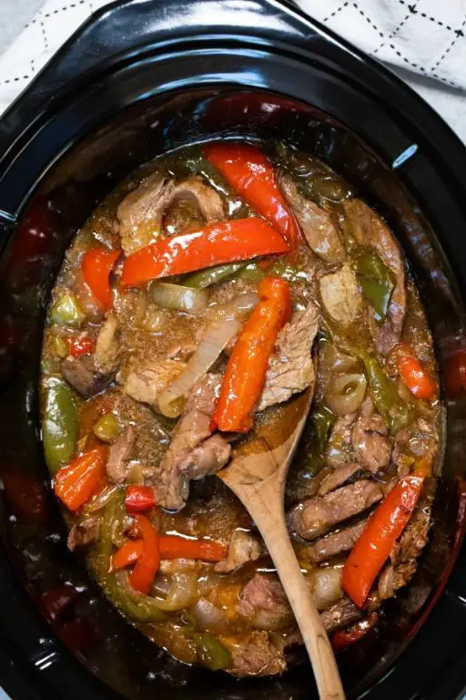 Round Steak and Bell Peppers Crock Pot Dish