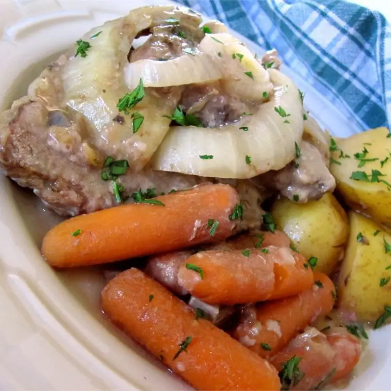 Round Steak and Potatoes Slow Cooker Meal