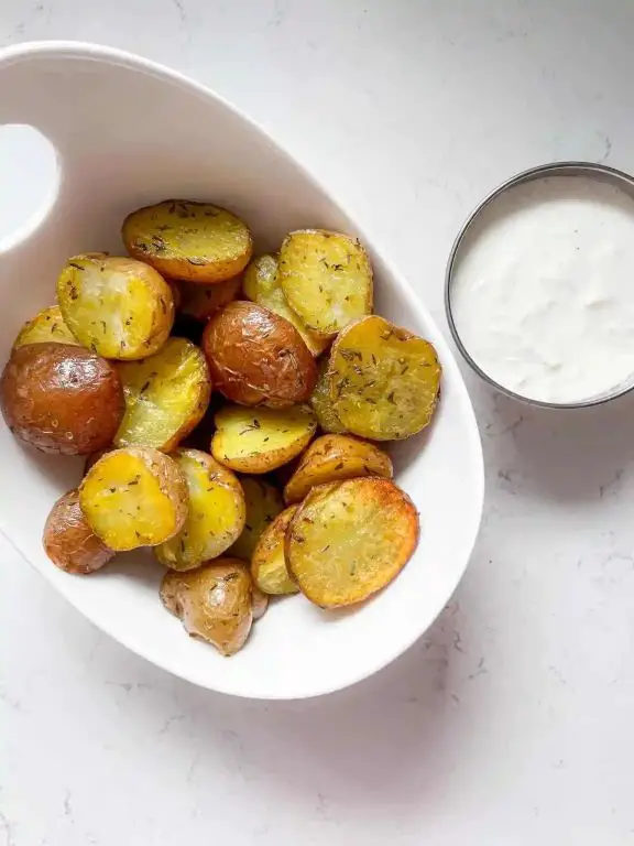 Saffron Potatoes with Garlic and Thyme
