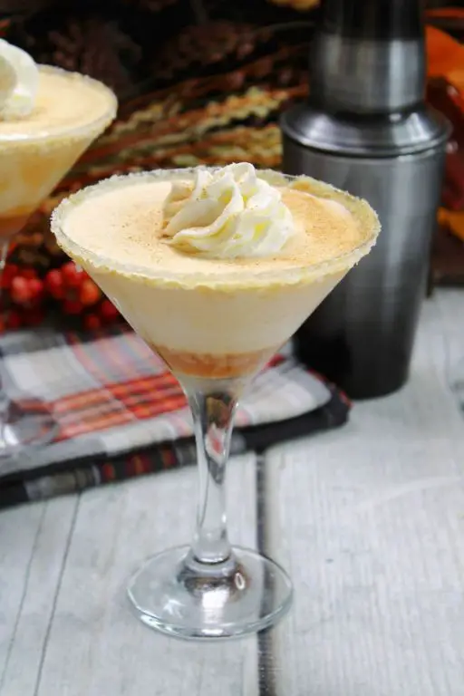 Salted Caramel Pumpkin Pie Martini