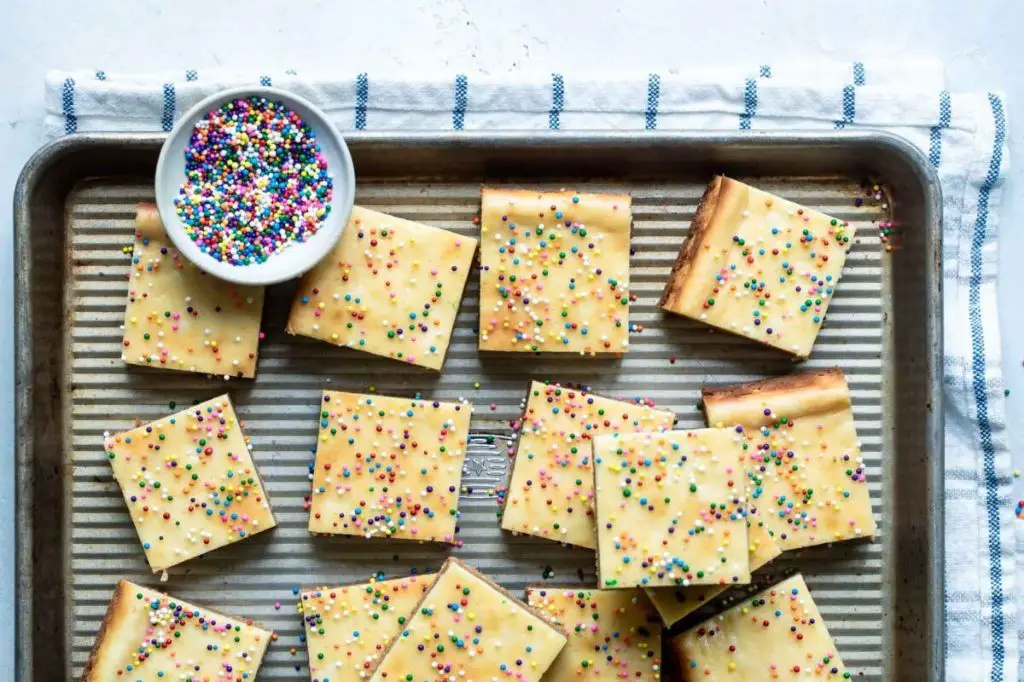 Saltine Cracker Cheesecake Bars