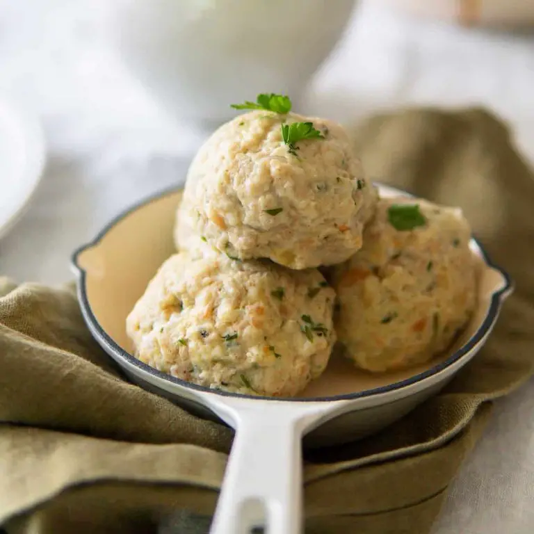 Semmelknödel (Bread Dumplings)