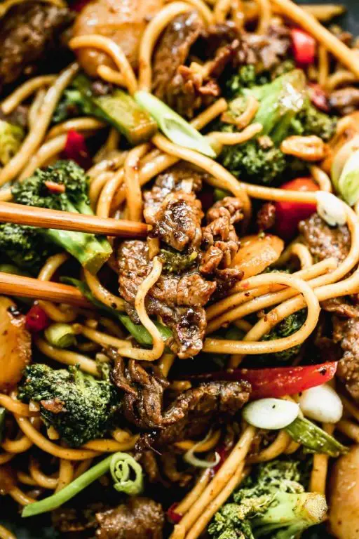Sesame Beef Lo Mein with Green Onions