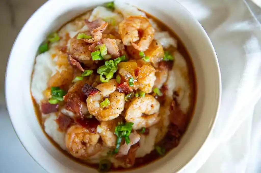 Shrimp and Grits Papadeaux Style
