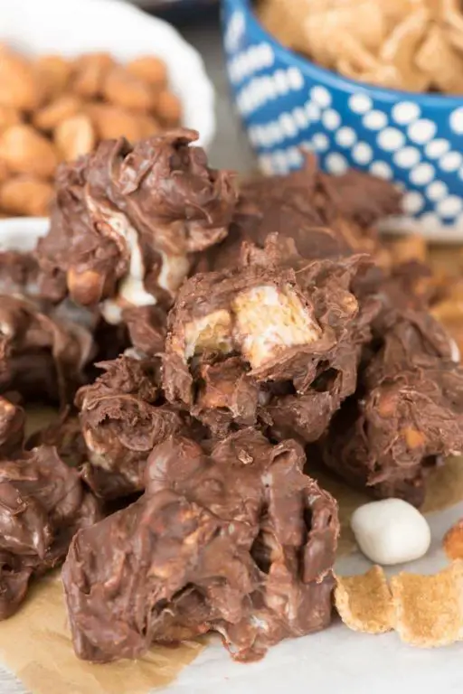 Simple Crockpot Marshmallow Candy