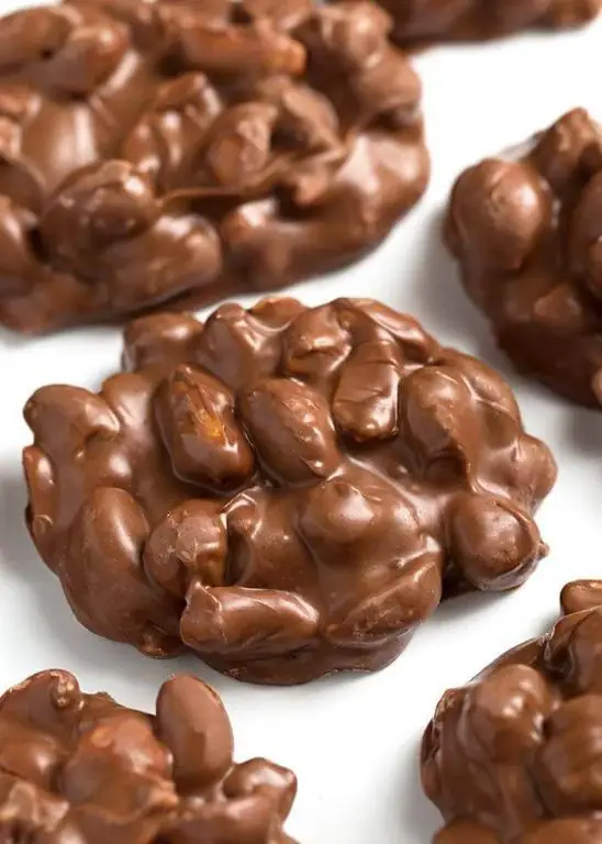 Simple Crockpot Nut Clusters