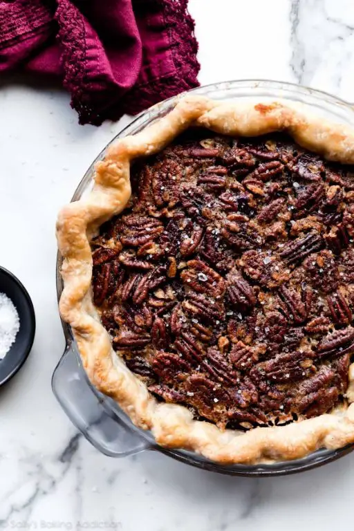 Simple Pecan Pie with Maple Syrup