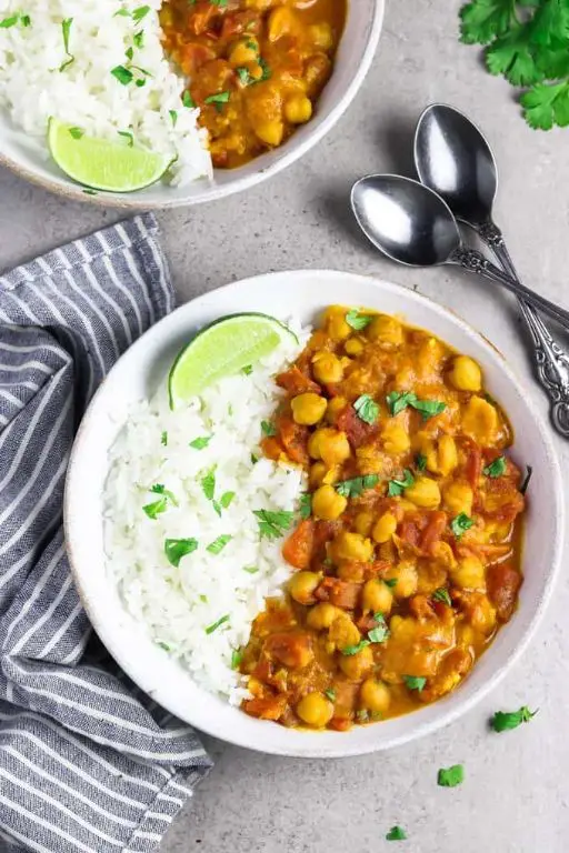 Simple Vegan Chickpea Curry