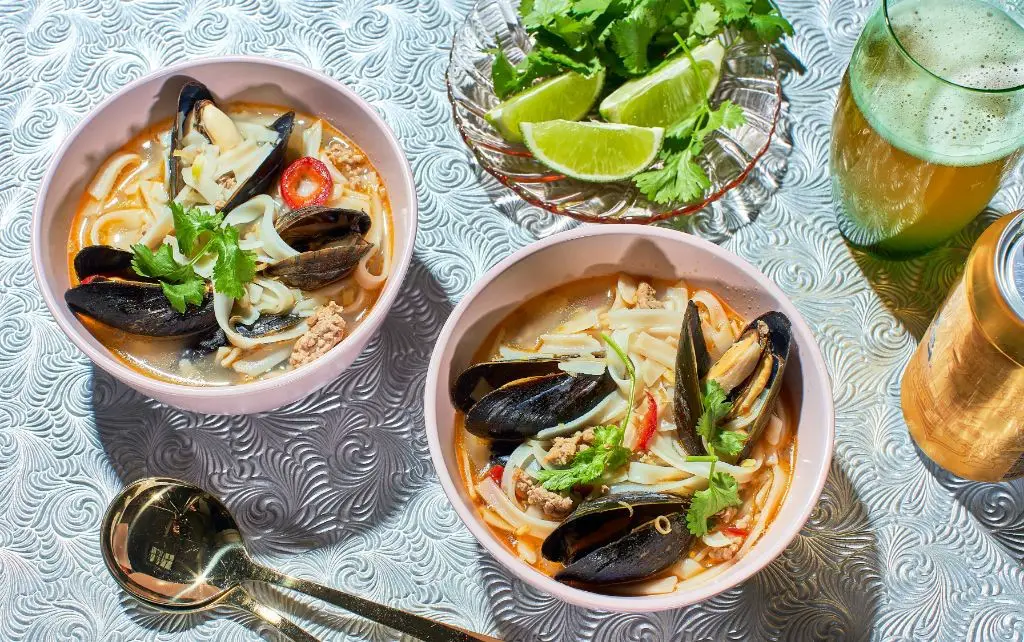 Singapore-Style Noodles with Mussels and Lemongrass