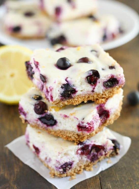 Skinny Lemon Cheesecake Bars