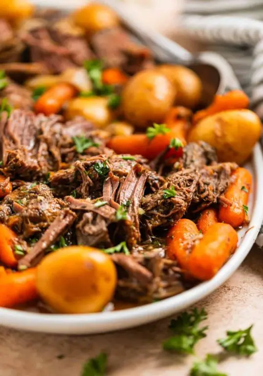 Slow Cooker Beef Chuck Roast with Vegetables